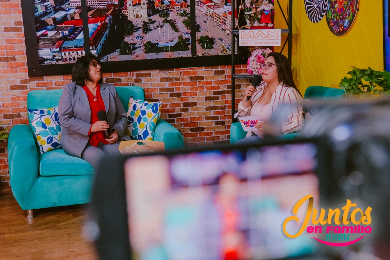 CETPRO DE MAMA A MAMA